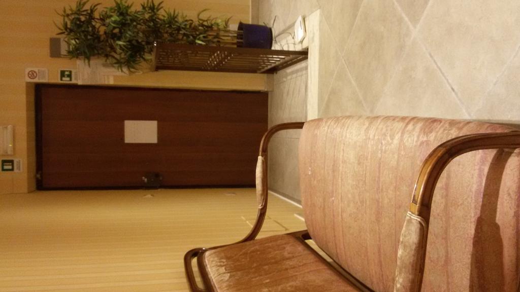 Mrs Julie Guesthouse ローマ エクステリア 写真
